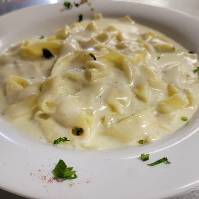 Kids Fettuccine Alfredo.